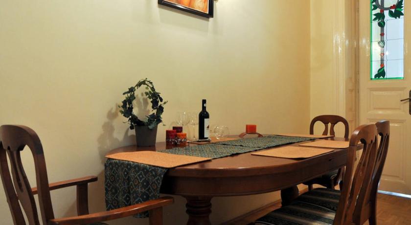 Charming Art Deco Flat Apartment Будапеща Стая снимка