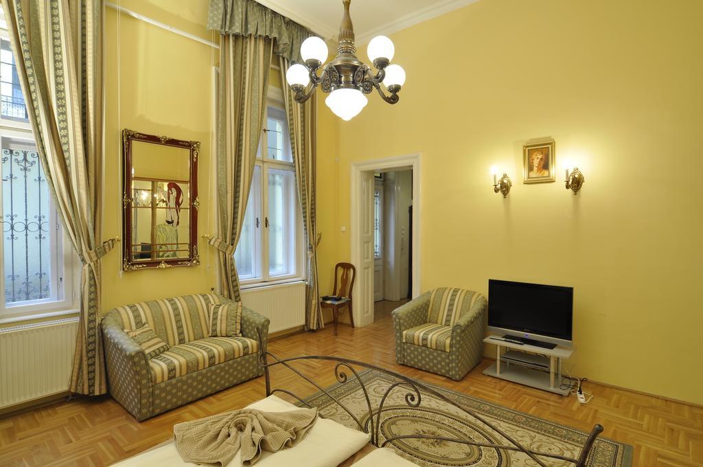 Charming Art Deco Flat Apartment Будапеща Екстериор снимка